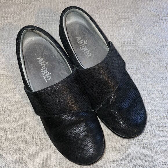 Alegria Comfort Shoes Women’s Size 39 U.S. 8 Medium Black Leather Cross Strap - Picture 1 of 12
